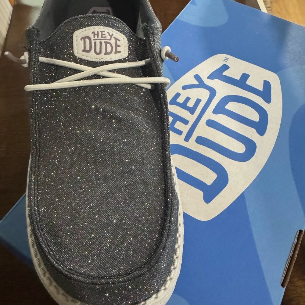 Hey Dude Women’s charcoal metallic Sparkle Lightweight Slip-On Shoes 8W